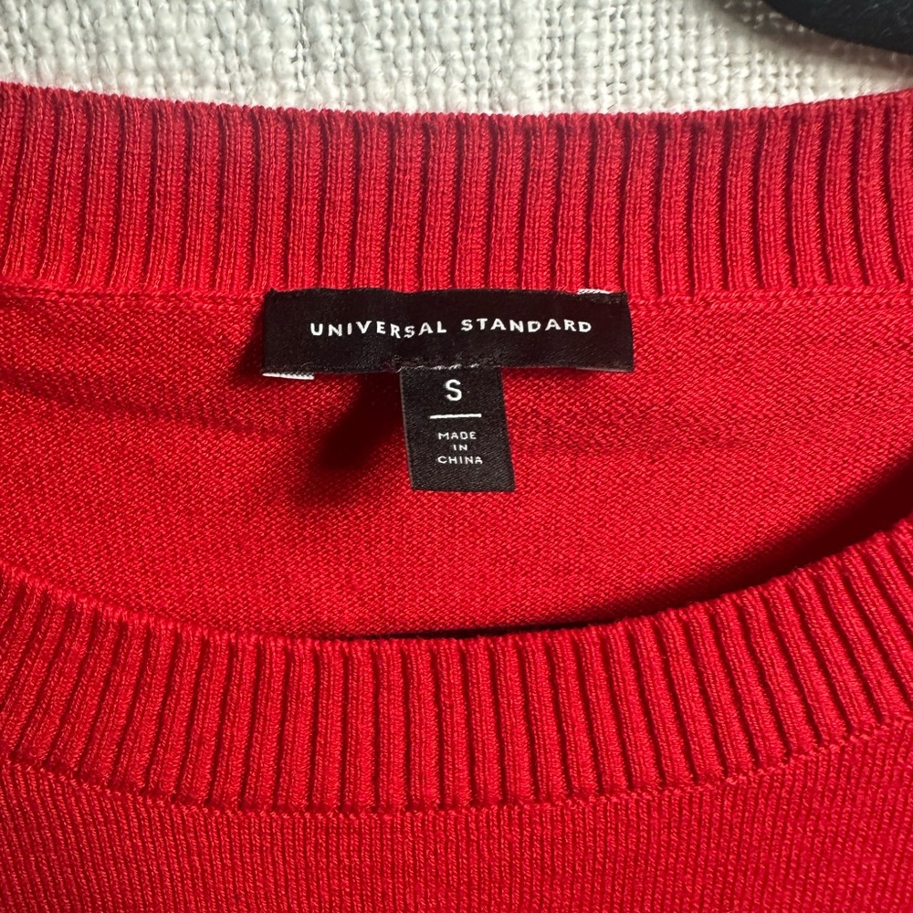 Universal Standard Eco Relaxed Core Crew – Size Small – Flame Red - Picture 2 of 7